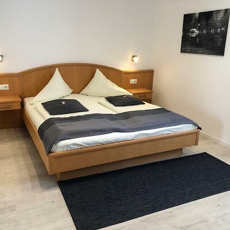 Hotel Gretl Krumpendorf エクステリア 写真