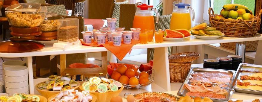 Hotel Gretl Krumpendorf エクステリア 写真