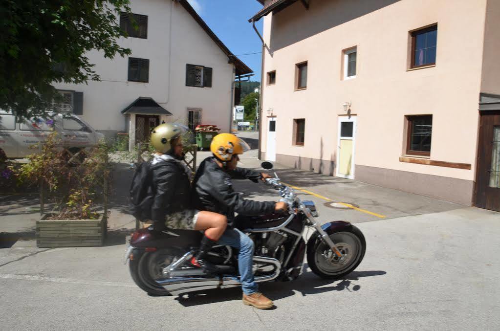 Hotel Gretl Krumpendorf エクステリア 写真