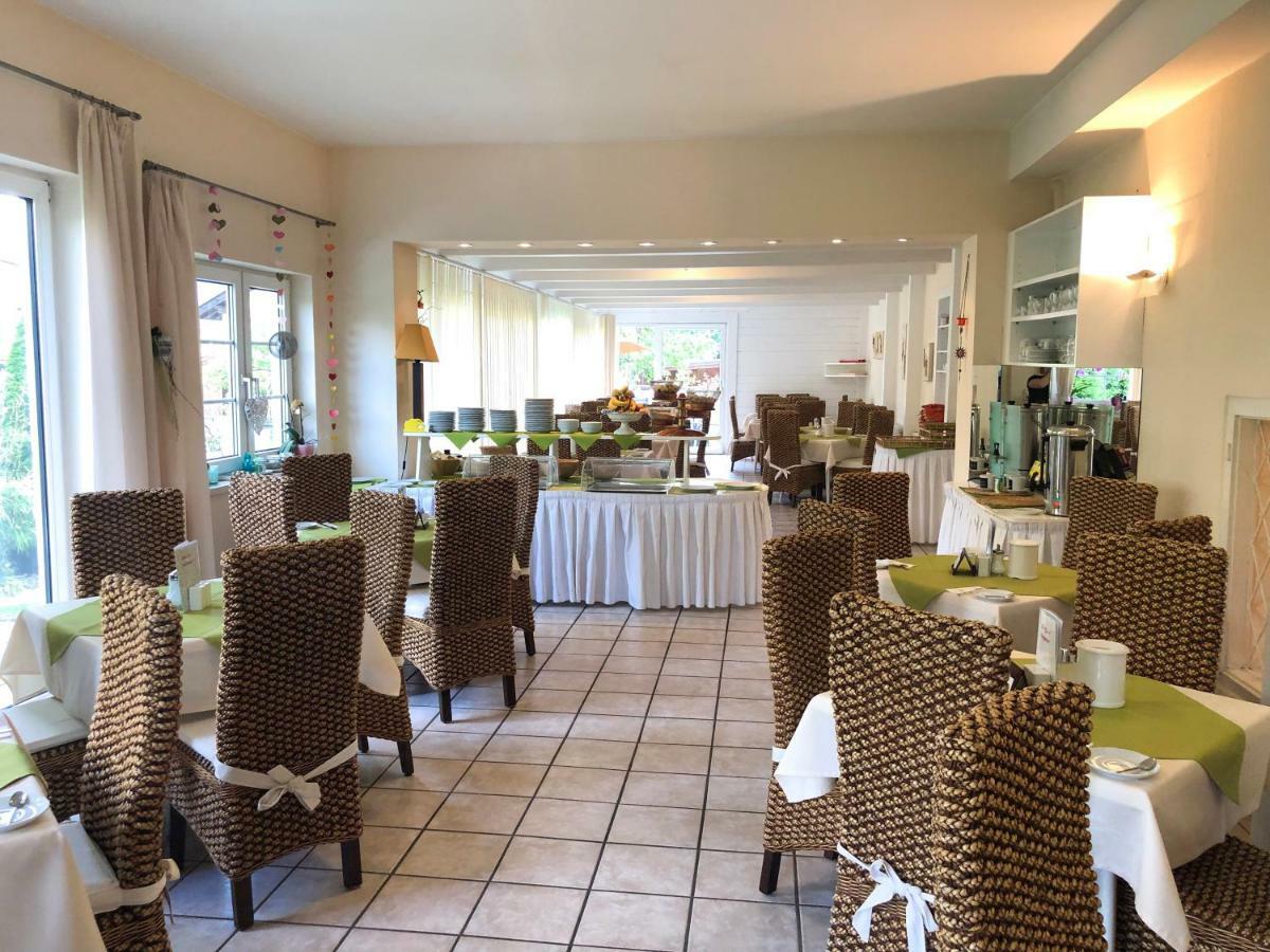 Hotel Gretl Krumpendorf エクステリア 写真